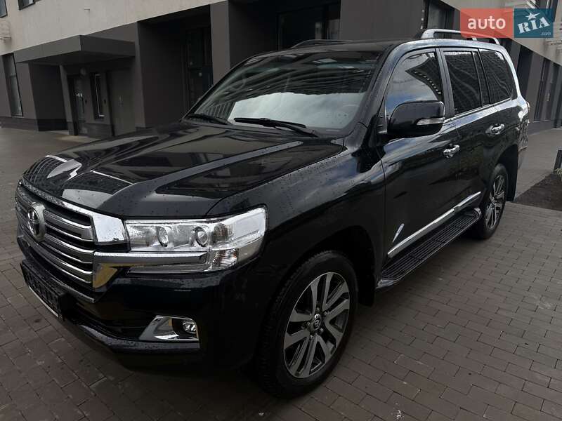 Внедорожник / Кроссовер Toyota Land Cruiser 2020 в Киеве фото 19 Внедорожник / Кроссовер Toyota Land Cruiser 2020 в Киеве