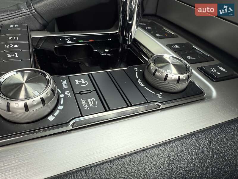 Внедорожник / Кроссовер Toyota Land Cruiser 2020 в Киеве фото 30 Внедорожник / Кроссовер Toyota Land Cruiser 2020 в Киеве