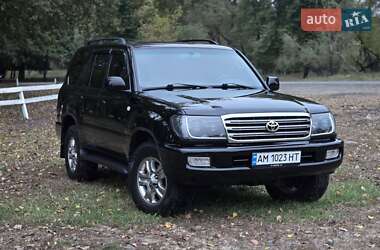 Внедорожник / Кроссовер Toyota Land Cruiser 2004 в Малине