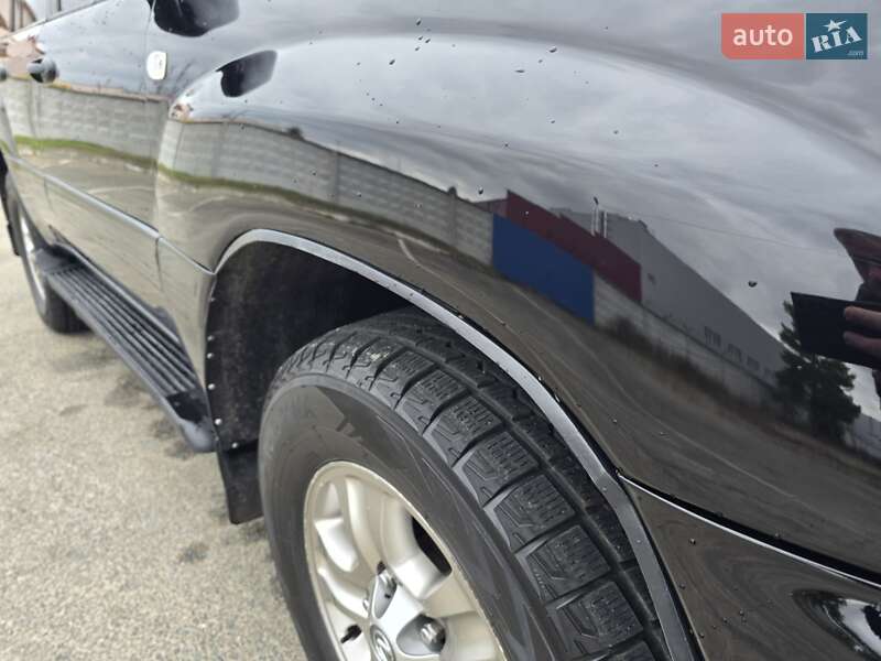 Позашляховик / Кросовер Toyota Land Cruiser 2004 в Малині