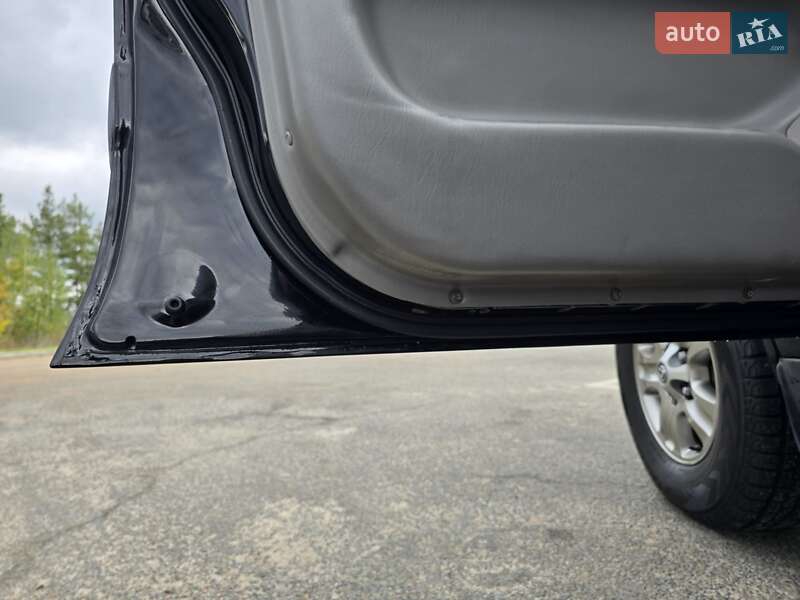 Позашляховик / Кросовер Toyota Land Cruiser 2004 в Малині