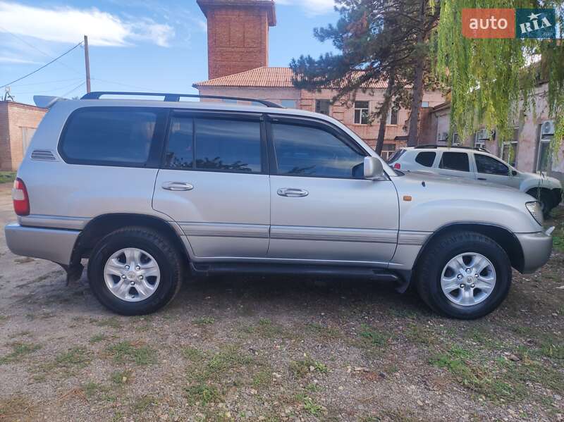 Внедорожник / Кроссовер Toyota Land Cruiser 2006 в Кривом Роге