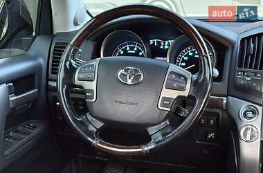 Внедорожник / Кроссовер Toyota Land Cruiser 2008 в 