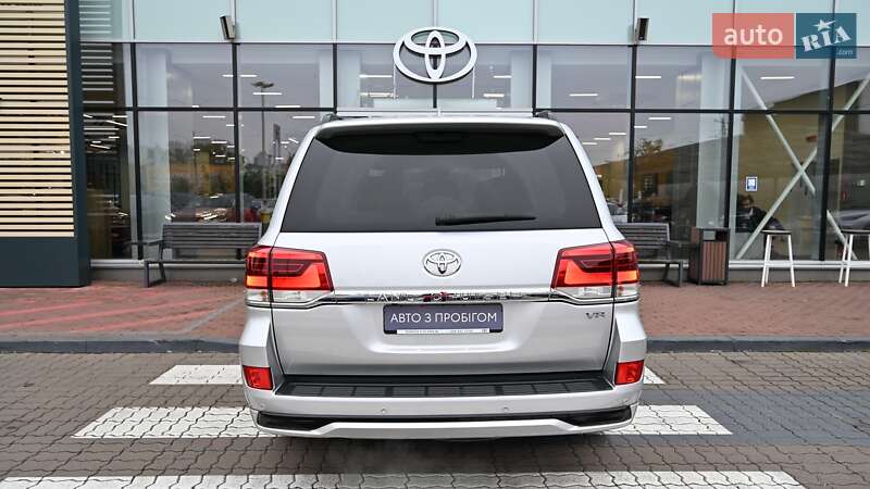 Внедорожник / Кроссовер Toyota Land Cruiser 2017 в Киеве