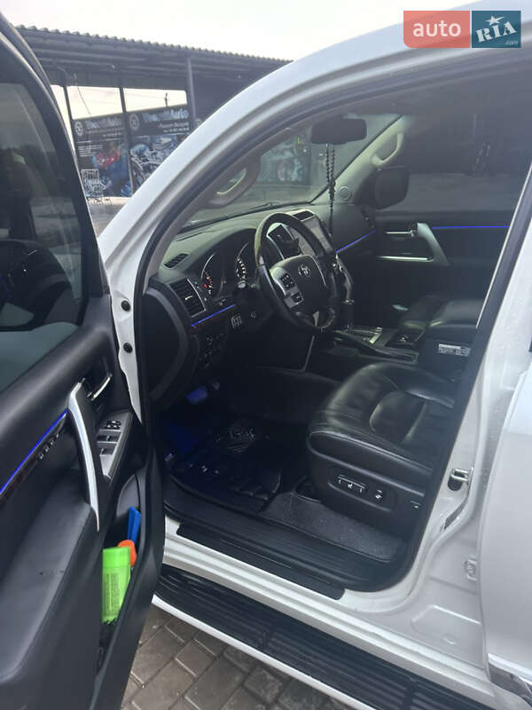 Внедорожник / Кроссовер Toyota Land Cruiser 2013 в Черкассах фото 12 Внедорожник / Кроссовер Toyota Land Cruiser 2013 в Черкассах