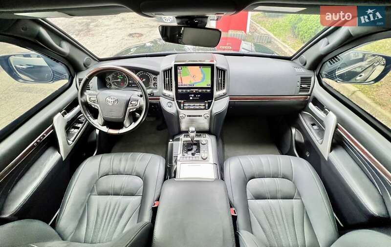 Внедорожник / Кроссовер Toyota Land Cruiser 2018 в Киеве