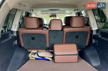 Внедорожник / Кроссовер Toyota Land Cruiser 2017 в 