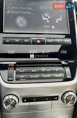 Внедорожник / Кроссовер Toyota Land Cruiser 2017 в 