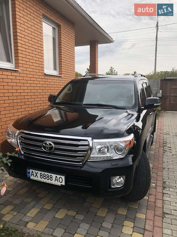 Toyota Land Cruiser 2013