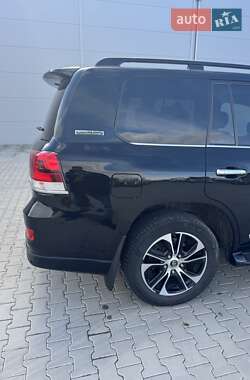 Внедорожник / Кроссовер Toyota Land Cruiser 2020 в 