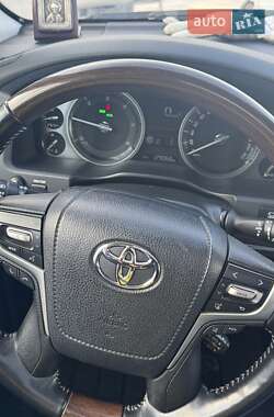 Внедорожник / Кроссовер Toyota Land Cruiser 2020 в 
