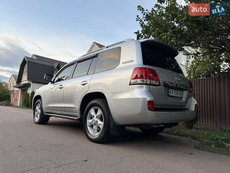 Внедорожник / Кроссовер Toyota Land Cruiser 2011 в Борисполе фото 11 Внедорожник / Кроссовер Toyota Land Cruiser 2011 в Борисполе