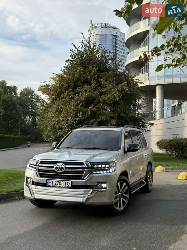 Внедорожник / Кроссовер Toyota Land Cruiser 2016 в Киеве