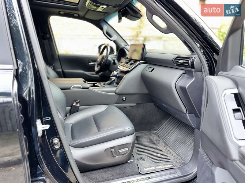Позашляховик / Кросовер Toyota Land Cruiser 2021 в Києві