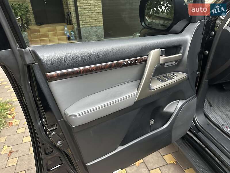 Внедорожник / Кроссовер Toyota Land Cruiser 2007 в Ахтырке фото 48 Внедорожник / Кроссовер Toyota Land Cruiser 2007 в Ахтырке