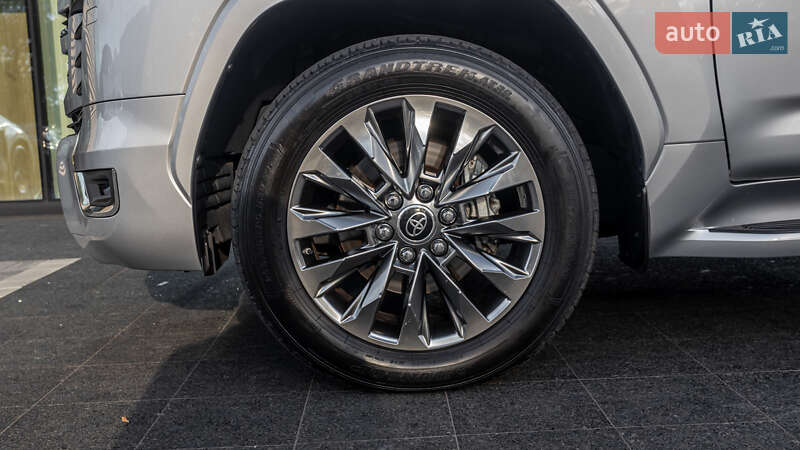 Внедорожник / Кроссовер Toyota Land Cruiser 2023 в Днепре