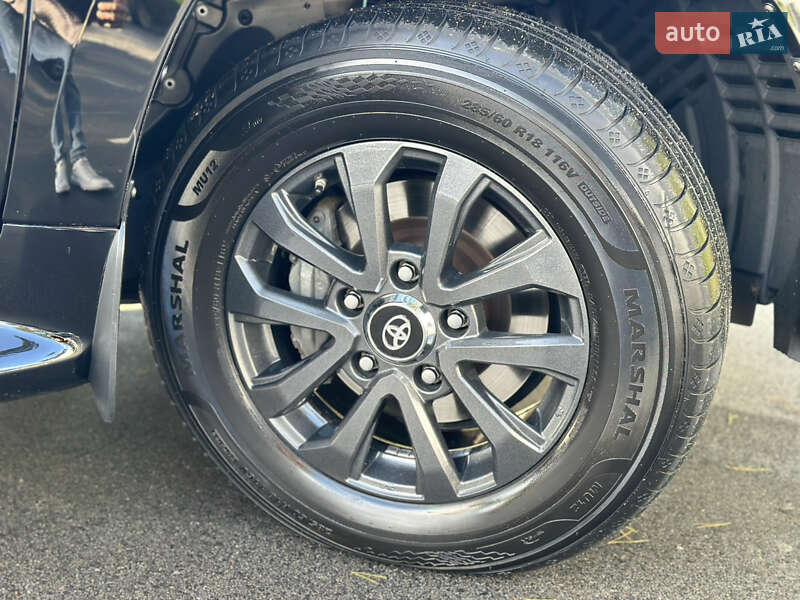 Внедорожник / Кроссовер Toyota Land Cruiser 2019 в Киеве