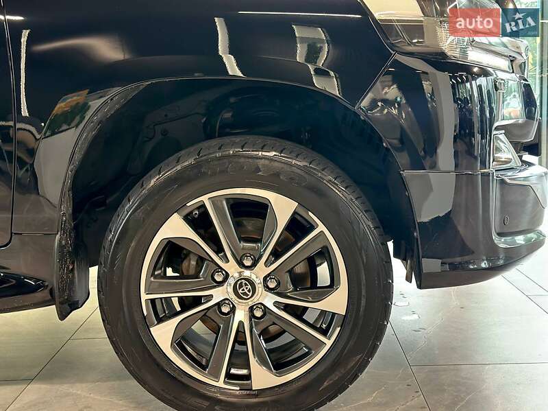Позашляховик / Кросовер Toyota Land Cruiser 2020 в Львові
