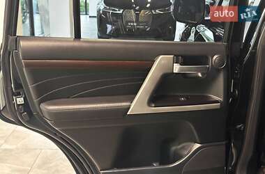 Позашляховик / Кросовер Toyota Land Cruiser 2020 в 