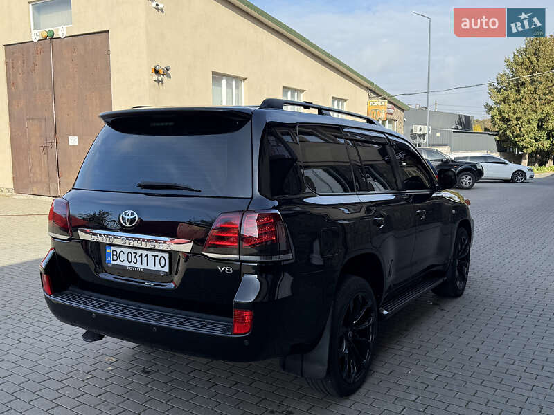 Внедорожник / Кроссовер Toyota Land Cruiser 2008 в Владимире