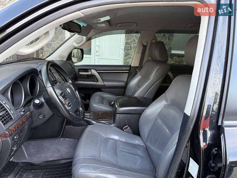 Внедорожник / Кроссовер Toyota Land Cruiser 2008 в Владимире