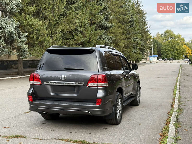 Внедорожник / Кроссовер Toyota Land Cruiser 2011 в Желтых Водах