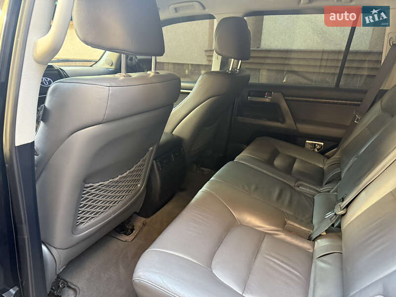 Внедорожник / Кроссовер Toyota Land Cruiser 2007 в Тячеве фото 7 Внедорожник / Кроссовер Toyota Land Cruiser 2007 в Тячеве