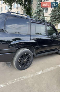 Внедорожник / Кроссовер Toyota Land Cruiser 2003 в 