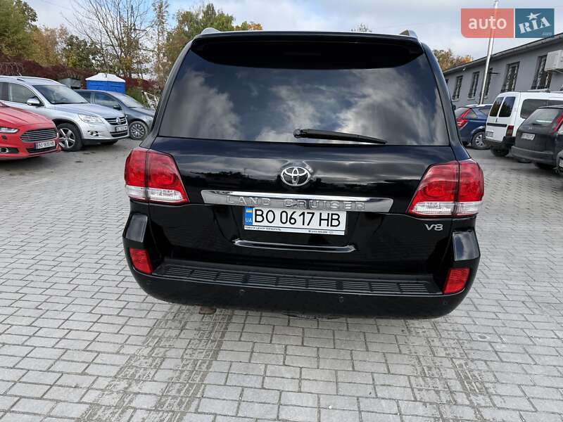 Позашляховик / Кросовер Toyota Land Cruiser 2011 в Тернополі
