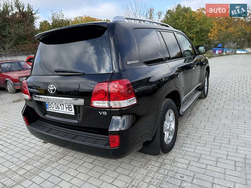 Позашляховик / Кросовер Toyota Land Cruiser 2011 в Тернополі