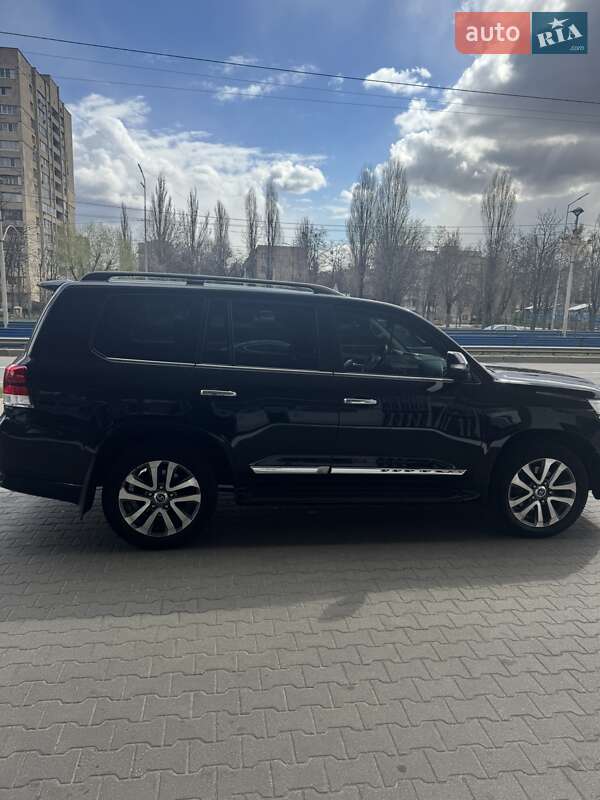 Внедорожник / Кроссовер Toyota Land Cruiser 2016 в Киеве