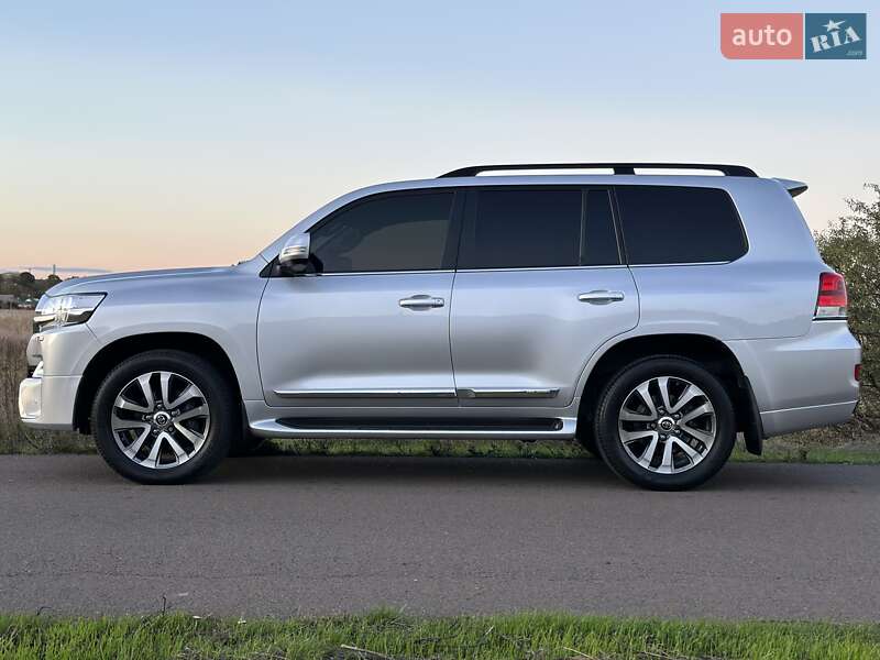 Внедорожник / Кроссовер Toyota Land Cruiser 2016 в Одессе фото 23 Внедорожник / Кроссовер Toyota Land Cruiser 2016 в Одессе
