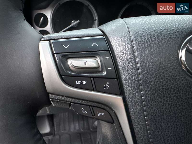 Внедорожник / Кроссовер Toyota Land Cruiser 2016 в Одессе фото 42 Внедорожник / Кроссовер Toyota Land Cruiser 2016 в Одессе