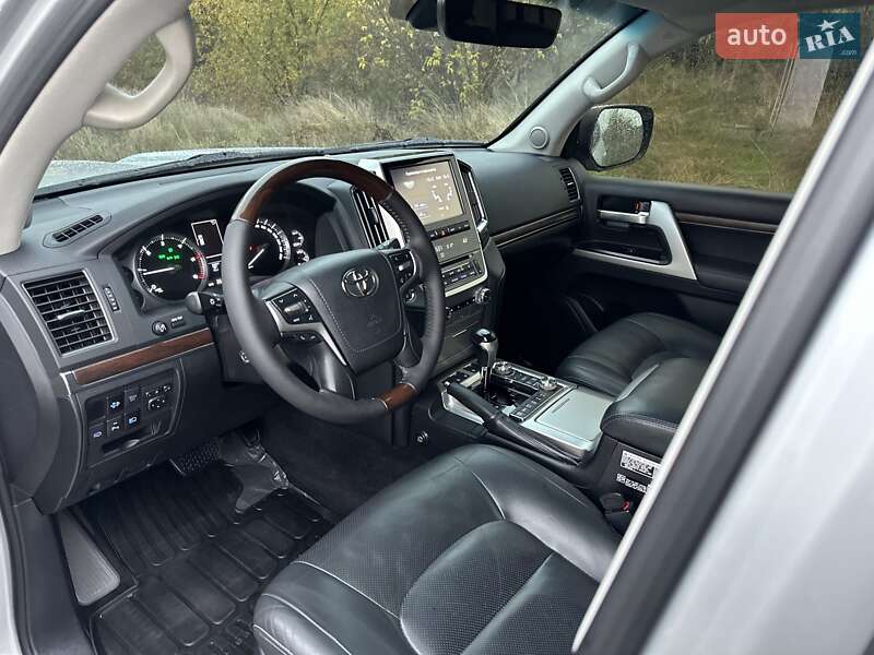 Внедорожник / Кроссовер Toyota Land Cruiser 2016 в Одессе фото 59 Внедорожник / Кроссовер Toyota Land Cruiser 2016 в Одессе