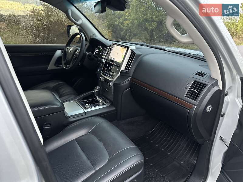 Внедорожник / Кроссовер Toyota Land Cruiser 2016 в Одессе фото 61 Внедорожник / Кроссовер Toyota Land Cruiser 2016 в Одессе