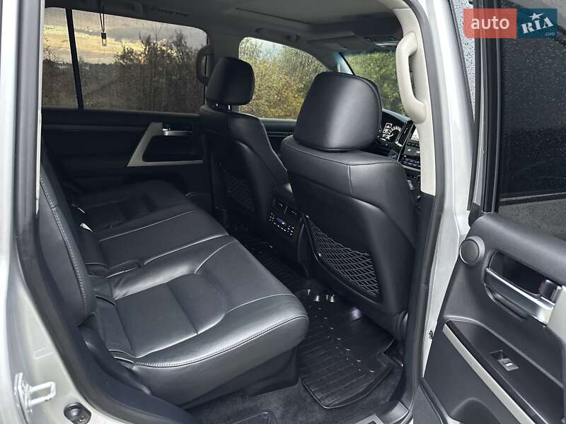 Внедорожник / Кроссовер Toyota Land Cruiser 2016 в Одессе фото 62 Внедорожник / Кроссовер Toyota Land Cruiser 2016 в Одессе