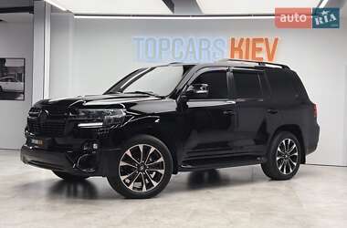 Внедорожник / Кроссовер Toyota Land Cruiser 2018 в 