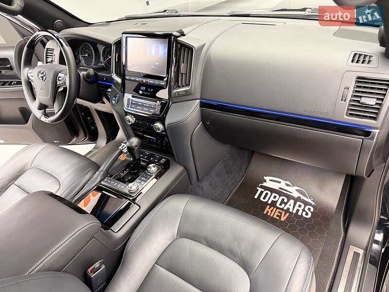 Внедорожник / Кроссовер Toyota Land Cruiser 2018 в Киеве фото 28 Внедорожник / Кроссовер Toyota Land Cruiser 2018 в Киеве