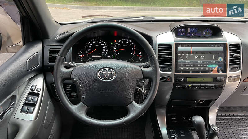 Внедорожник / Кроссовер Toyota Land Cruiser 2007 в Харькове