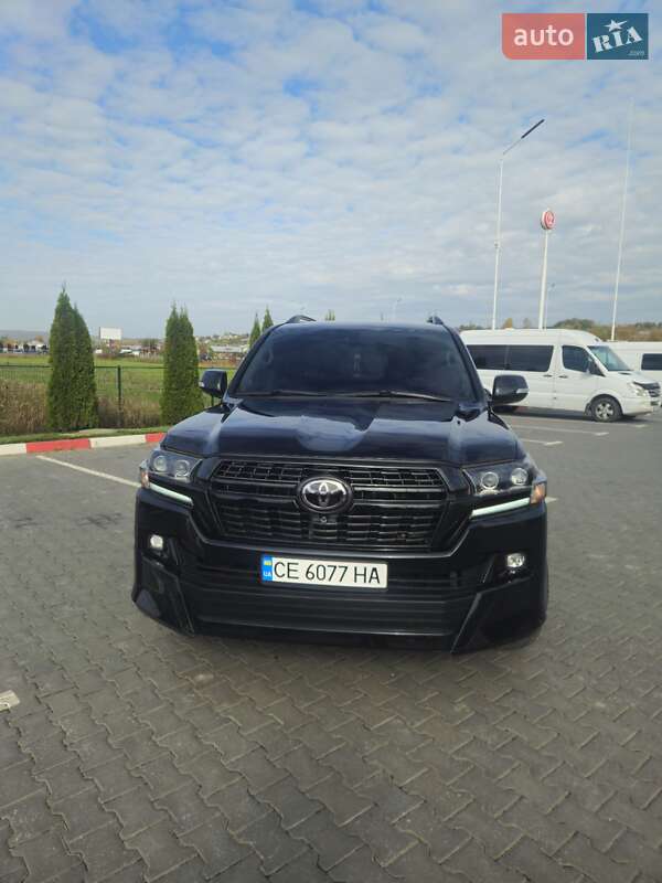 Внедорожник / Кроссовер Toyota Land Cruiser 2012 в Черновцах