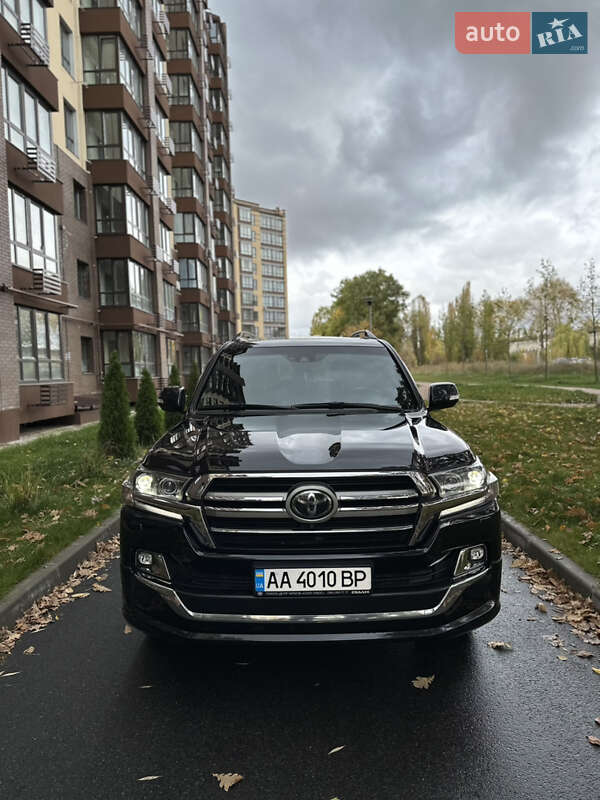 Внедорожник / Кроссовер Toyota Land Cruiser 2019 в Киеве