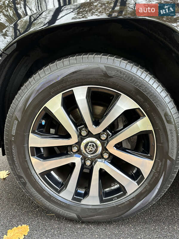 Внедорожник / Кроссовер Toyota Land Cruiser 2019 в Киеве