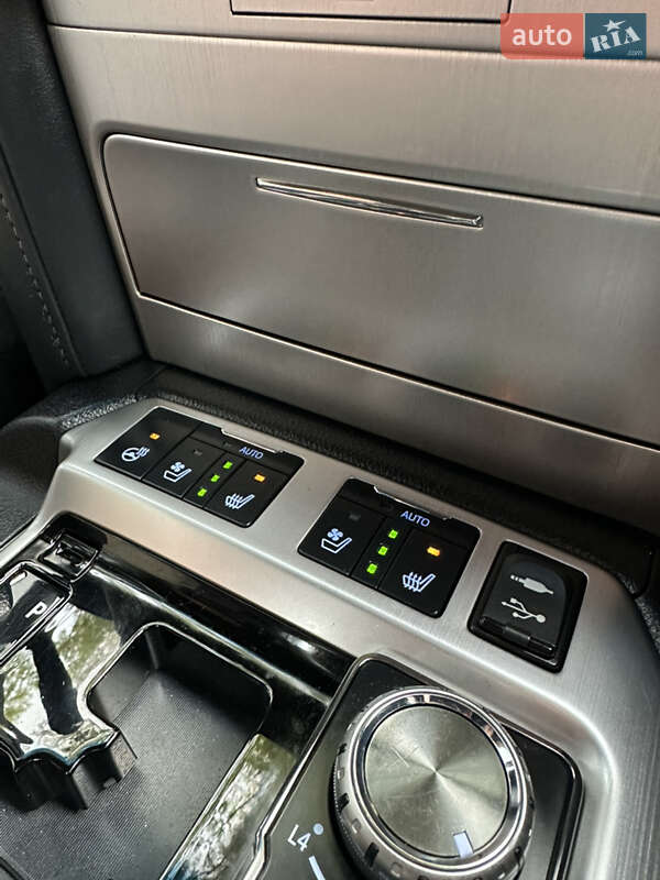 Внедорожник / Кроссовер Toyota Land Cruiser 2019 в Киеве