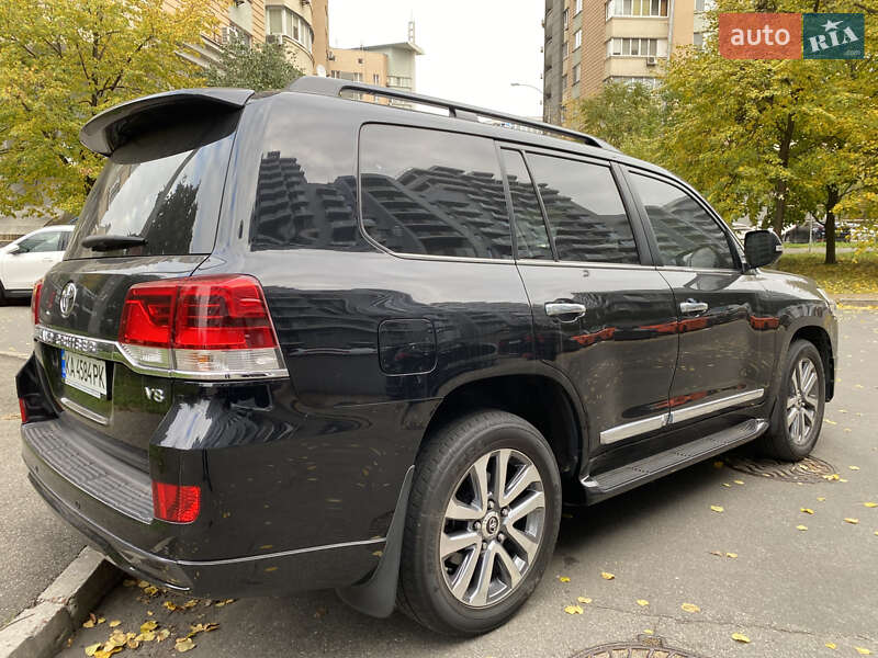 Внедорожник / Кроссовер Toyota Land Cruiser 2017 в Киеве