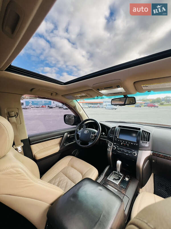 Позашляховик / Кросовер Toyota Land Cruiser 2008 в Ужгороді фото 49 Позашляховик / Кросовер Toyota Land Cruiser 2008 в Ужгороді