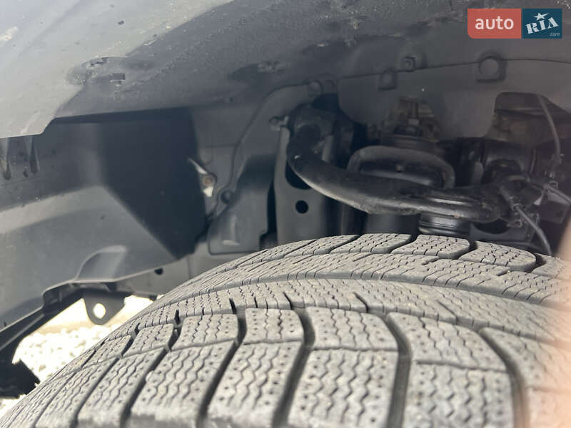 Внедорожник / Кроссовер Toyota Land Cruiser 2006 в Днепре