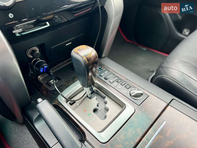 Внедорожник / Кроссовер Toyota Land Cruiser 2012 в Киеве