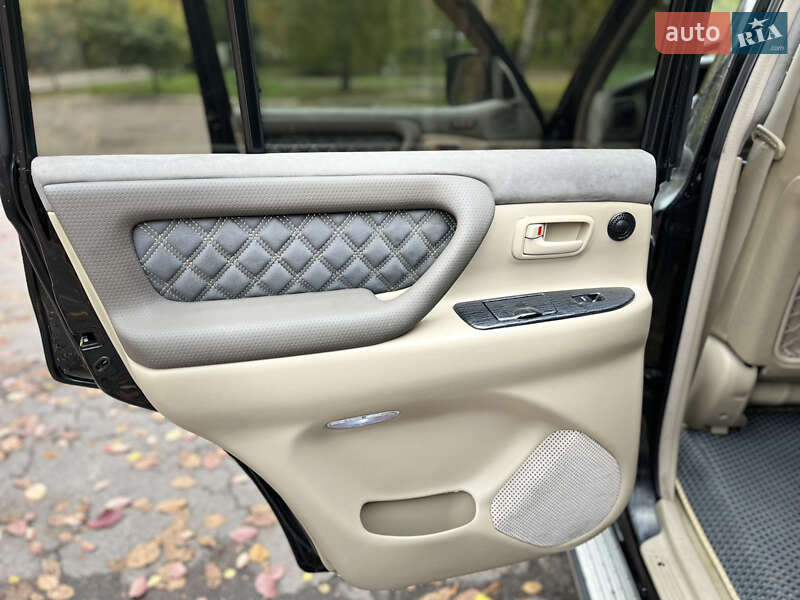 Внедорожник / Кроссовер Toyota Land Cruiser 2005 в Ровно фото 32 Внедорожник / Кроссовер Toyota Land Cruiser 2005 в Ровно