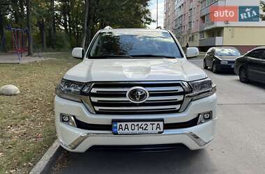 Позашляховик / Кросовер Toyota Land Cruiser 2017 в Києві