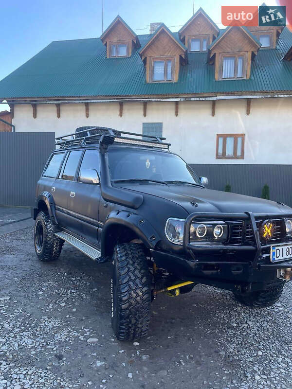 Внедорожник / Кроссовер Toyota Land Cruiser 1997 в Рахове